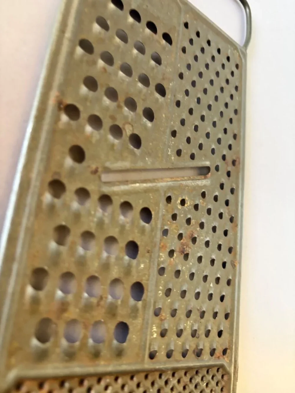Vintage All-In-One Metal Grater With Handles Rustic Kitchen Decor 10